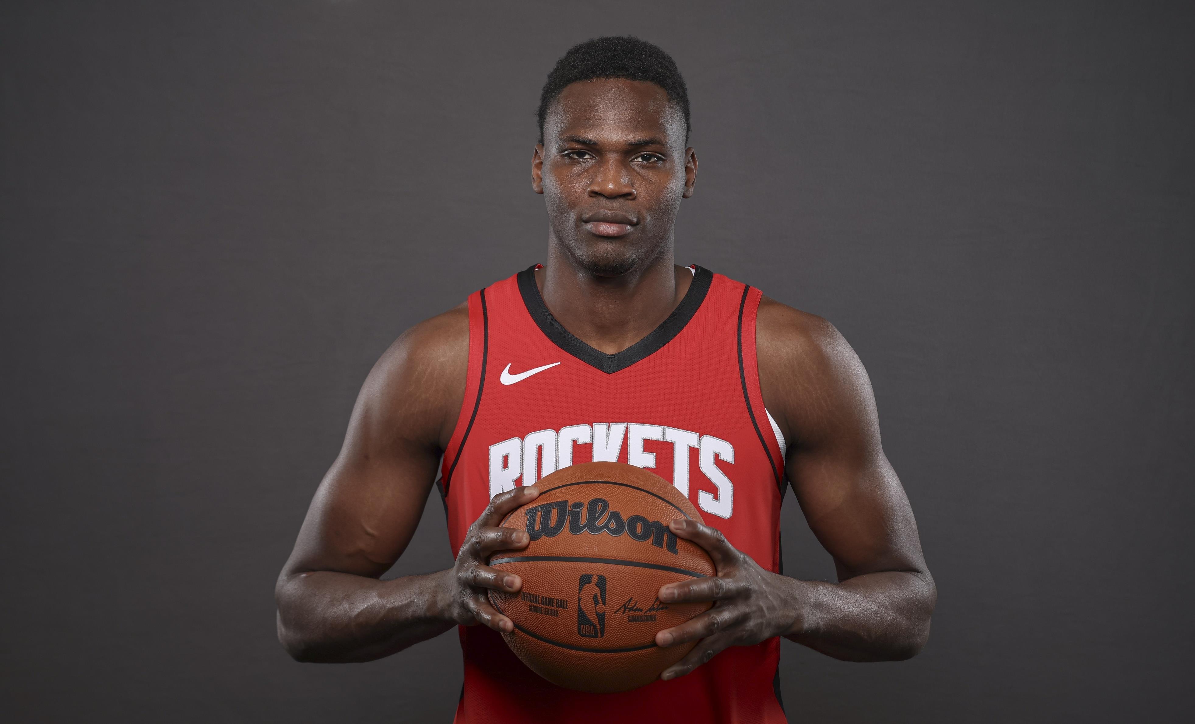 NBA常规赛倒计时，迈阿密热火赛后调整名单，细节引发关注，赛场秩序良好，纪律约束更严格的简单介绍