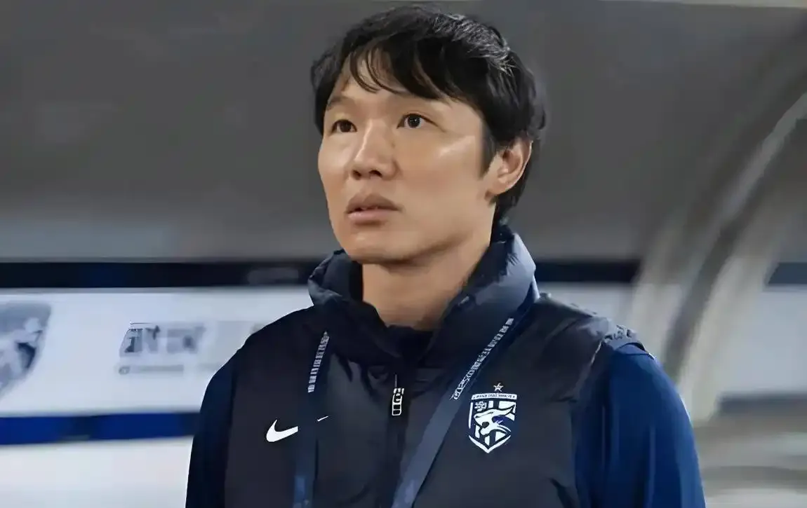 武汉三镇发布备战花絮；关键时刻官宣签约；西甲任务艰巨；赛季目标并未改变 