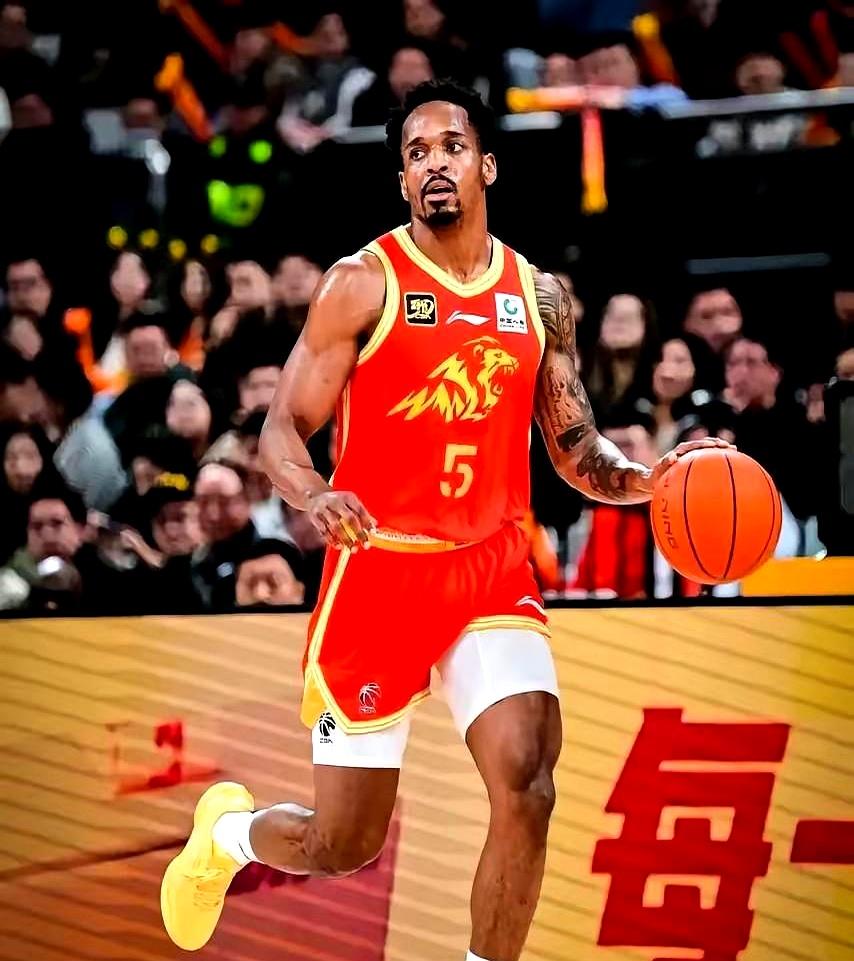 欧冠倒计时；广厦男篮窗口期篮板制胜；细节引发关注；引发热议；资深球员宣示担当 