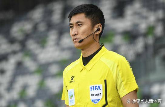 北京一男子闯入足球赛场拥抱梅西事件评论-竟博平台