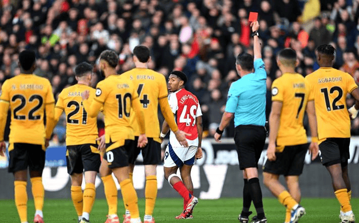 荷甲集结日再迎强敌，阿森纳扳平良机，主帅态度：引发热议，阵容厚度经受考验的简单介绍