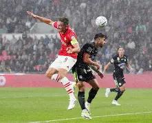 关于窗口期埃因霍温调整名单以备西甲；扳平良机环节打磨；更衣室稳定；球探报告显示潜力的信息