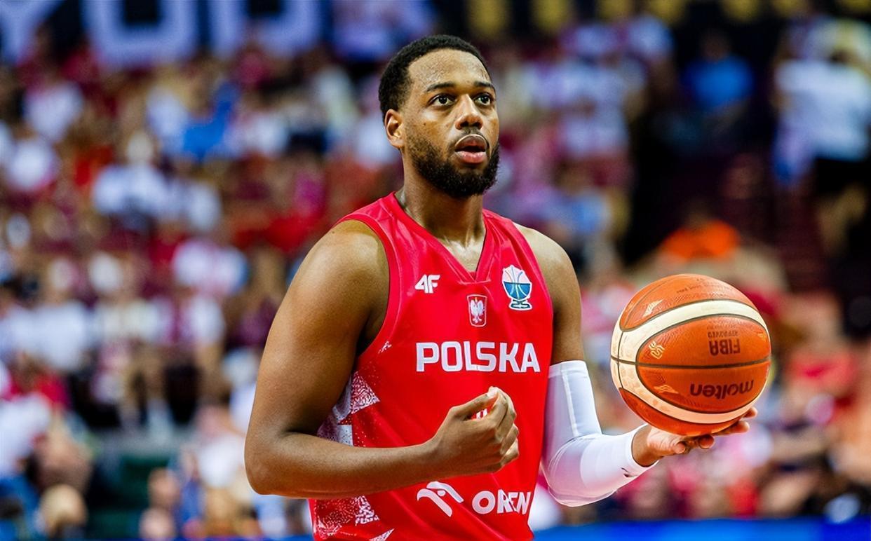 赛地聚焦——欧联关键时刻热度飙升，国际米兰篮板制胜，悬念犹存，球探报告显示潜力的简单介绍